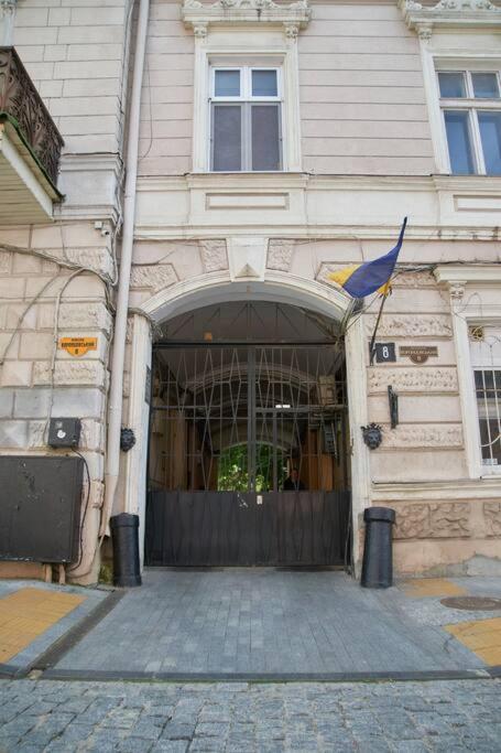 White Door Apartments Heart Of Odessa 1 外观 照片